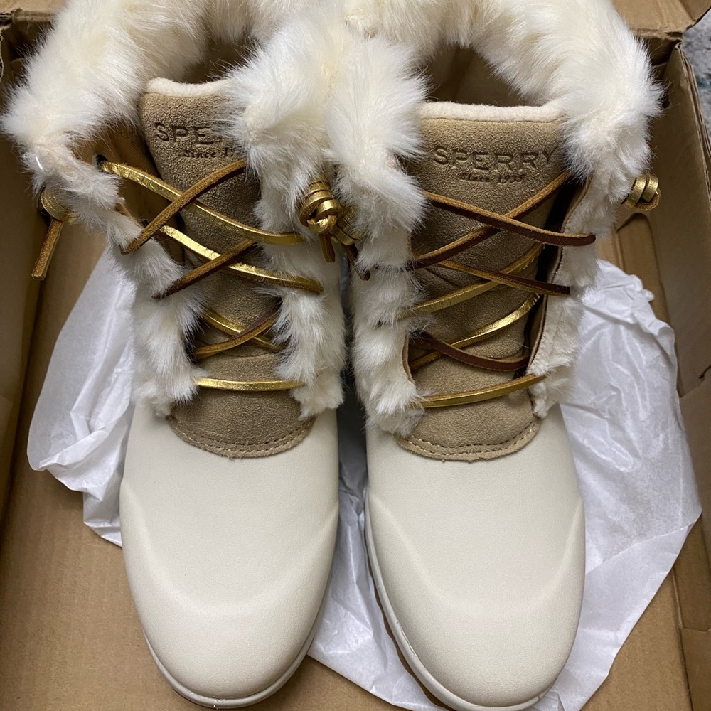 Sperry boots size 7